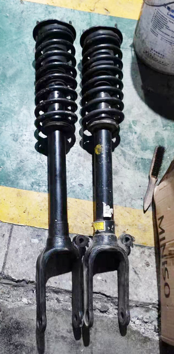 奔驰W164 ML320 ML350 ML430 GL500 前液压减震器  弹簧避震机