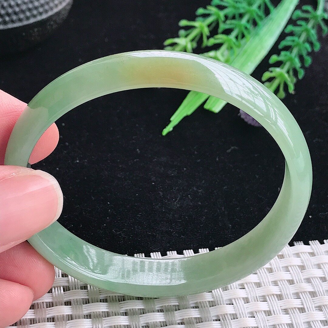实拍A货翡翠55.5/49/1缅甸翡翠