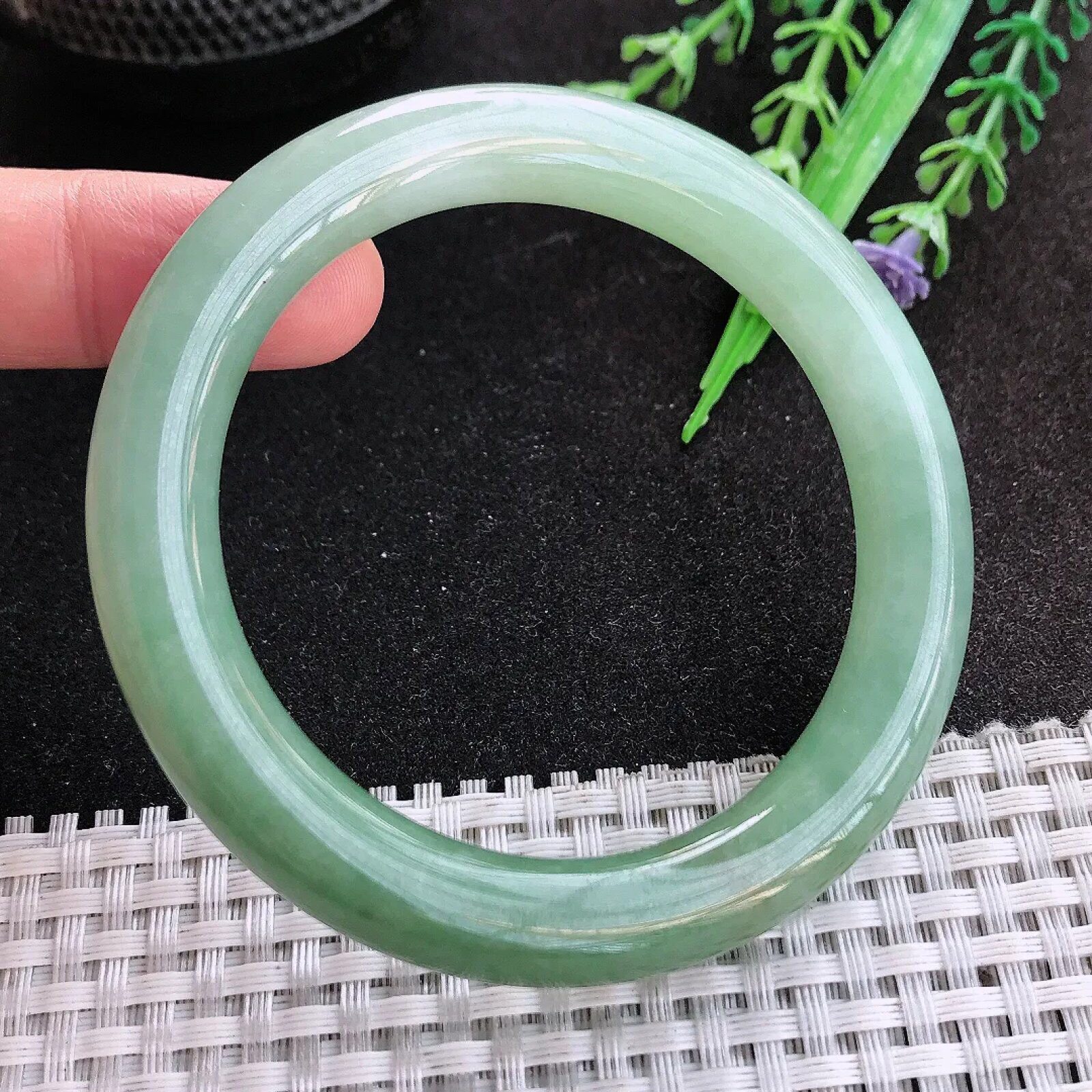 【假一赔十】缅甸A货翡翠55.5/9.8老坑冰润满色油绿圆条手镯玉镯