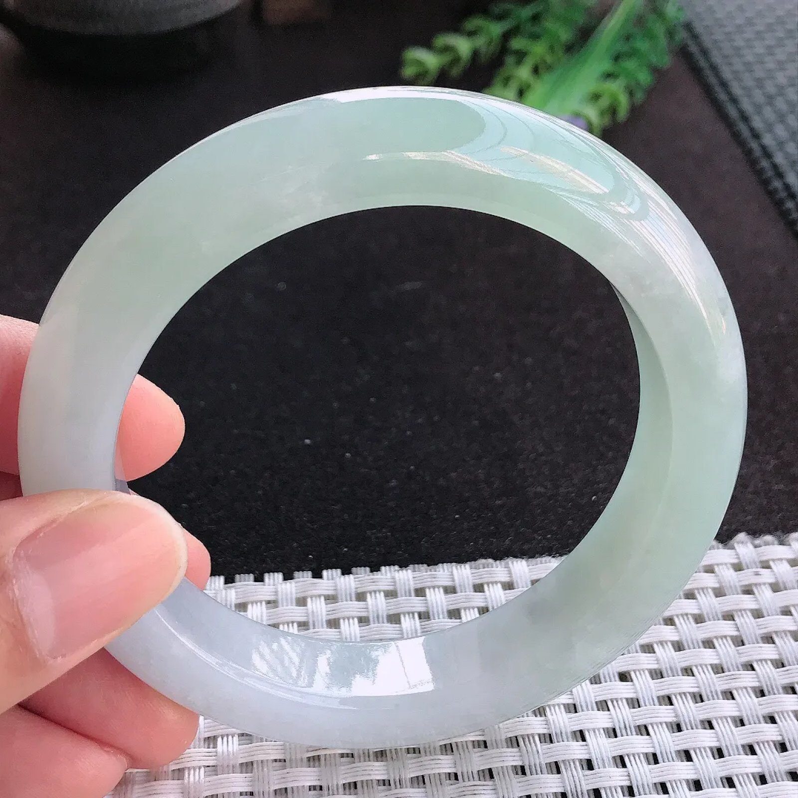 缅甸A货翡翠60/13.5/10.3老坑冰胶果冻大圈口冰晴手镯宽边玉手镯