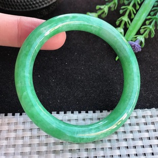 8.5老坑精美温润满绿圆条手镯 缅甸A货翡翠50.5 假一赔十