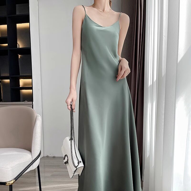 真丝吊带洋装女夏季2025新款醋酸缎面收腰法式高级感缎面长裙子