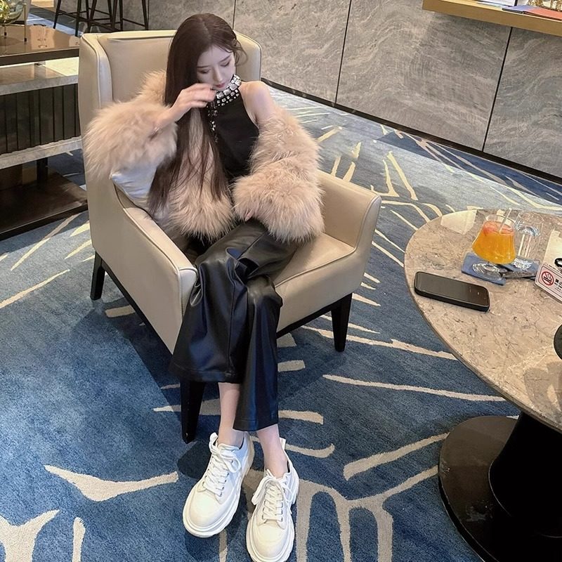 高腰显瘦pu皮皮裤女秋冬2026新款高级感休闲长裤子黑色直筒阔腿裤