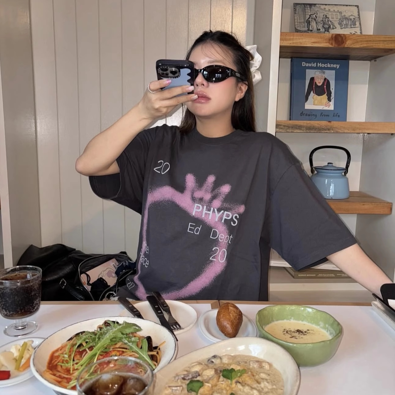 凡他姨【炭灰草莓】直喷印花T恤宽松纯棉圆领短袖情侣装韩版夏季