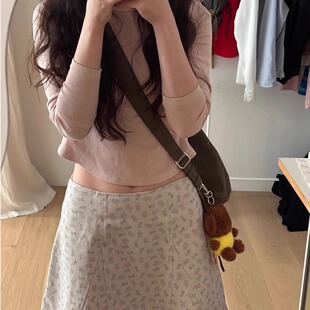 凡他姨【超嗲套装】桃子色针织上衣+花朵牛仔伞裙