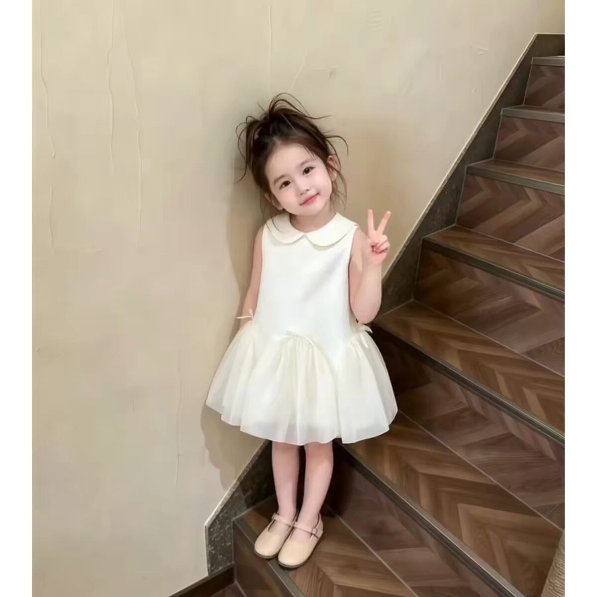 韩系女童夏薄款公主娃娃领连衣裙图片