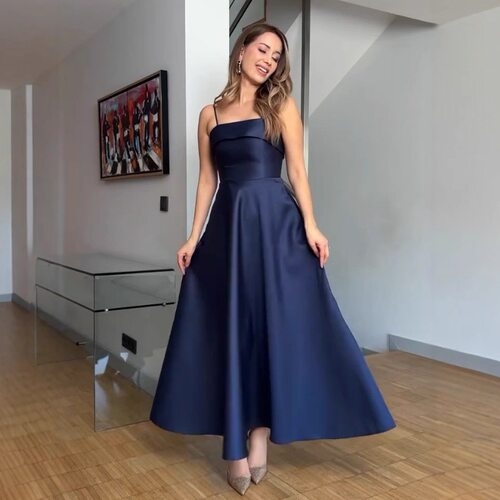 法式复古气质缎面吊带晚礼服时装裙Satin suspender evening gown
