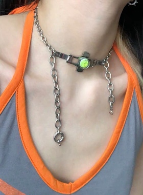 暗黑风朋克风小众设计极简项链ins个性嘻哈吊坠高级短款钛钢男女