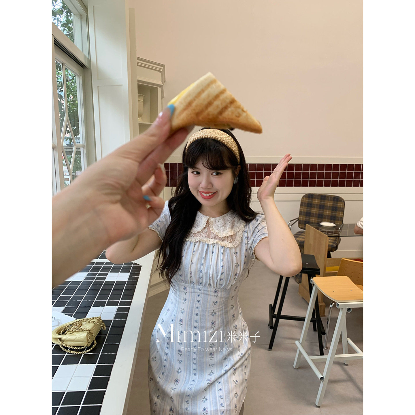 米米子微胖大码胖mm“浅夏甜梦”甜美风气质修身娃娃领碎花连衣裙