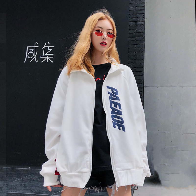 ÍâÌ×ÄÐÅ®³õÇï2018п¹ú¿íËÉÔËÞÀÁ´×²É«×Öĸӡ»¨Á¢ÁìÎÀÒÂѧÉú