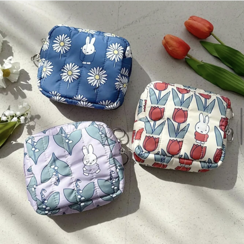 卡通印花兔子夹棉化妆包小方包女生学生便携卫生棉姨妈巾收纳袋,模玩/动漫/周边/娃圈三坑/桌游,动漫背包/钱包/箱包,淘宝优惠券,粉丝福利购,淘宝优惠卷