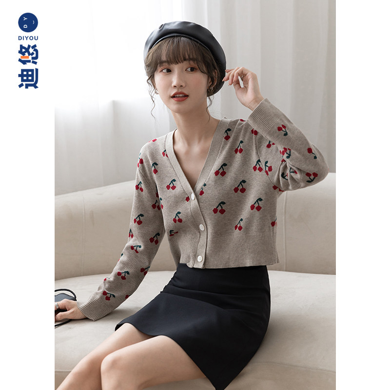 秋季新款2020小清晰樱桃针织开衫毛衣原创设计V领显瘦网红外套