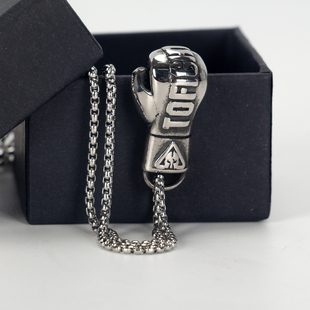TOFIGHT 合金拳套挂件项链配饰潮流休闲装饰品拳击格斗背包挂件
