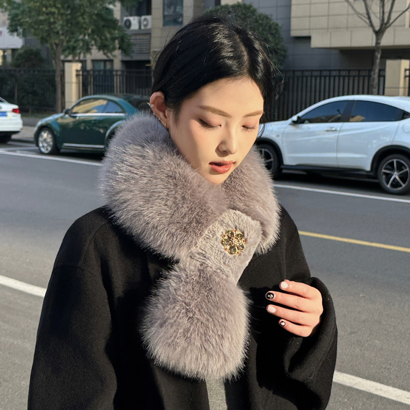 毛毛围脖女2025新款冬加厚仿皮草韩版白色狐狸毛领子毛绒保暖围巾