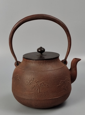 人间国宝高桥敬典造日本铁壶。浜松地纹真形。未使用