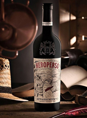 黑樱桃巧克力香 意大利进口埃诺塔利亚酒庄小狐狸风半干红葡萄酒