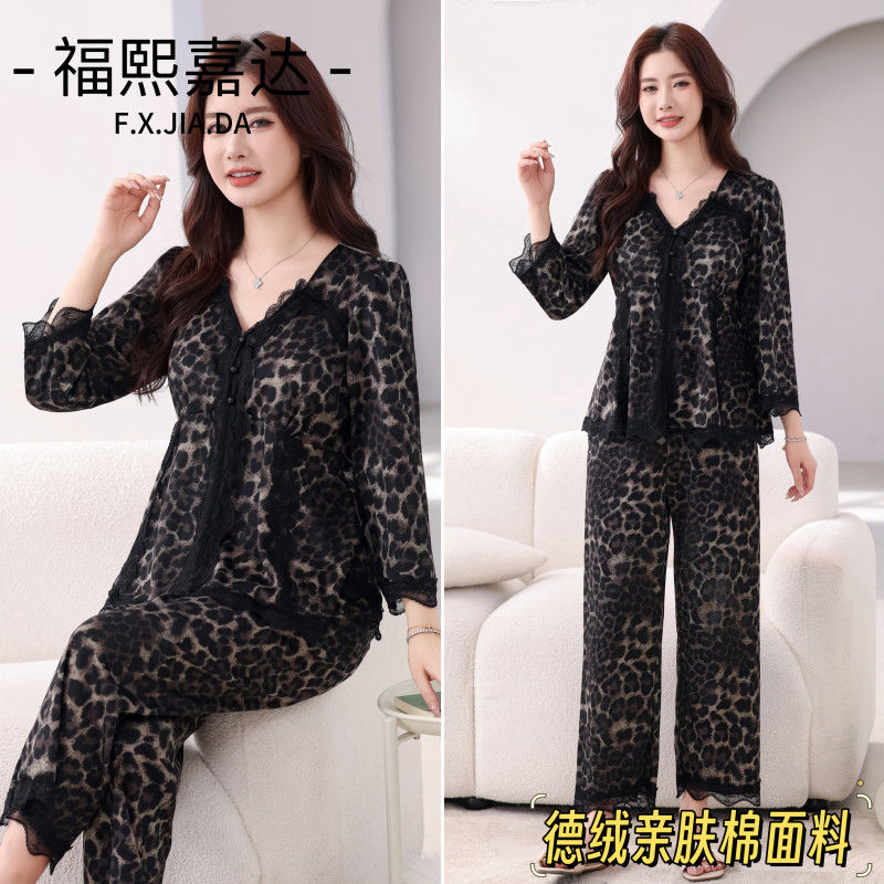 2025秋冬新款洋气爆款带胸垫德绒睡衣女蕾丝修身保暖家居服套装