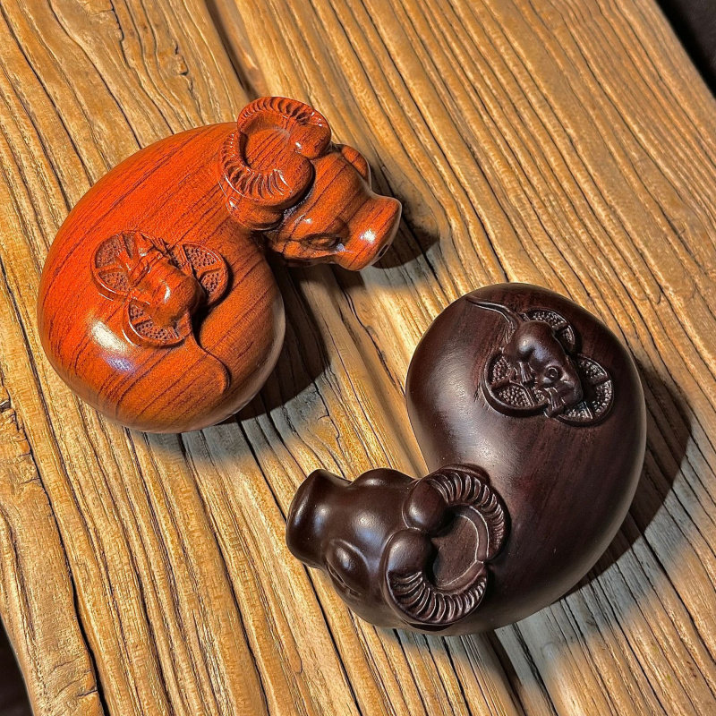 黑檀木雕刻牛转乾坤手把件转运鼠你有钱文玩实木质茶桌面摆件