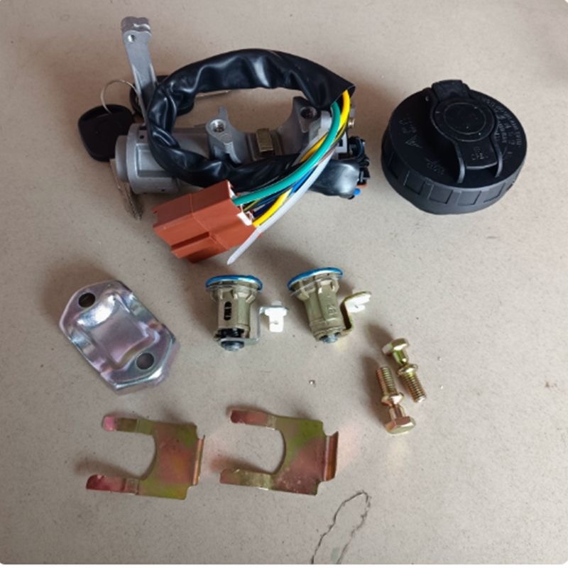 适配东风小康C31 C32货车点火启动锁开关单排全车锁油箱盖锁火车