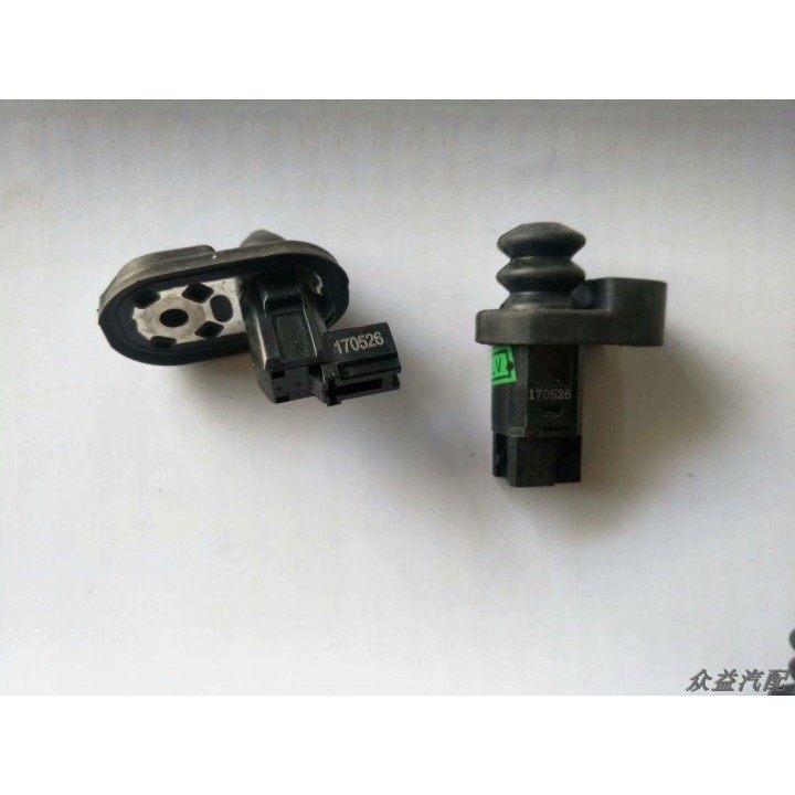适配哈佛H3 H5门灯开关风骏3风骏5门碰开关车门型号感应开关