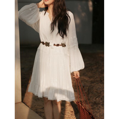 lyna凌小姐秋季新款气质流苏花边系带绣花重工拼接宫廷袖连衣裙女