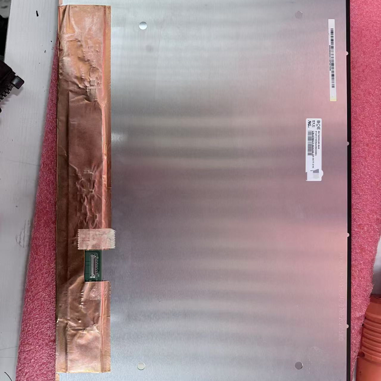 戴尔灵越16Pro5620笔记本液晶屏