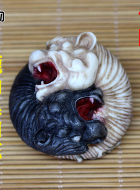 天然鹿角雕刻阴阳虎根付吊坠挂件手把件