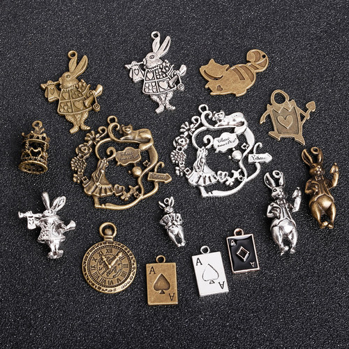 复古爱丽丝爱丽丝胸针项链滴胶