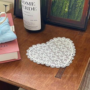 ins法式复古蕾丝镂空刺绣心形杯垫布艺餐垫首饰装饰垫拍照道具
