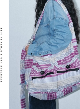 SONDER SHOP OFFWINTER太空系列格纹火箭流浪包单 肩包斜跨通勤包