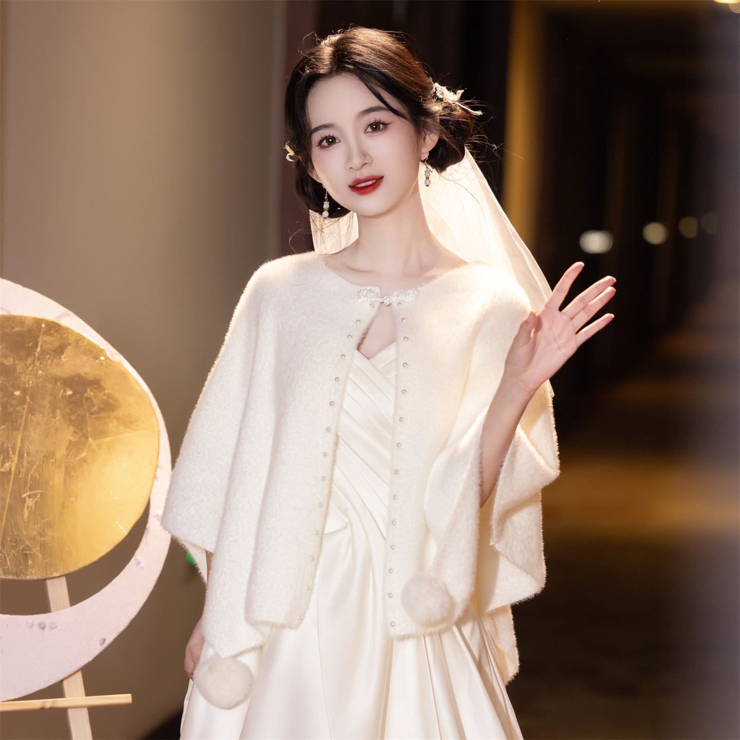 新娘白色婚纱毛披肩结婚礼服敬酒服外搭订婚旗袍外套保暖披风斗篷