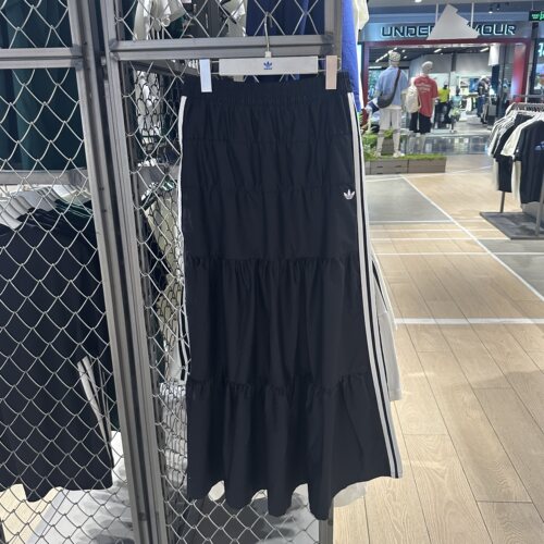 阿迪达斯三叶草正品蛋糕半身裙