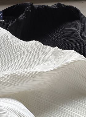 进口黑白肌理挺括三宅一生压褶皱艺术时装设计师服装硬挺化纤布料