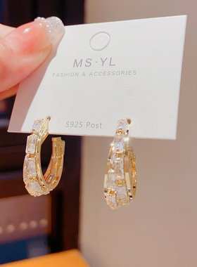 欧美大气耳圈设计感小众法式耳环2024年秋冬新款潮耳饰抖音耳钉女