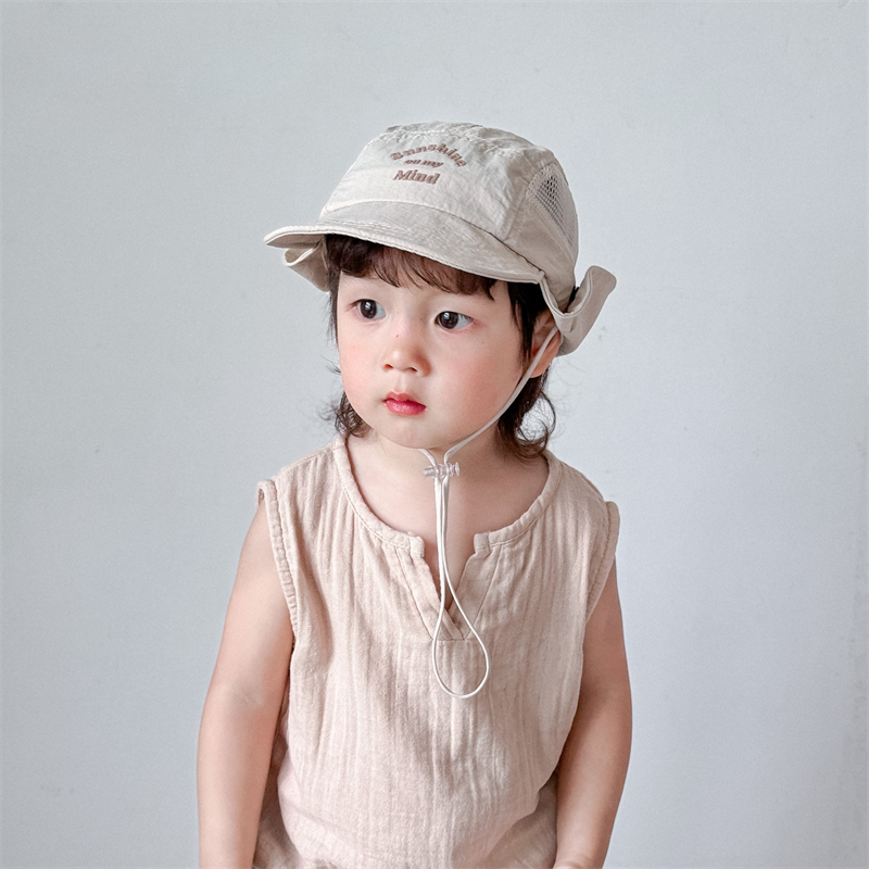 2025新款儿童薄款速干网眼导演鸭舌帽夏季男女童旅游护脖颈防晒帽