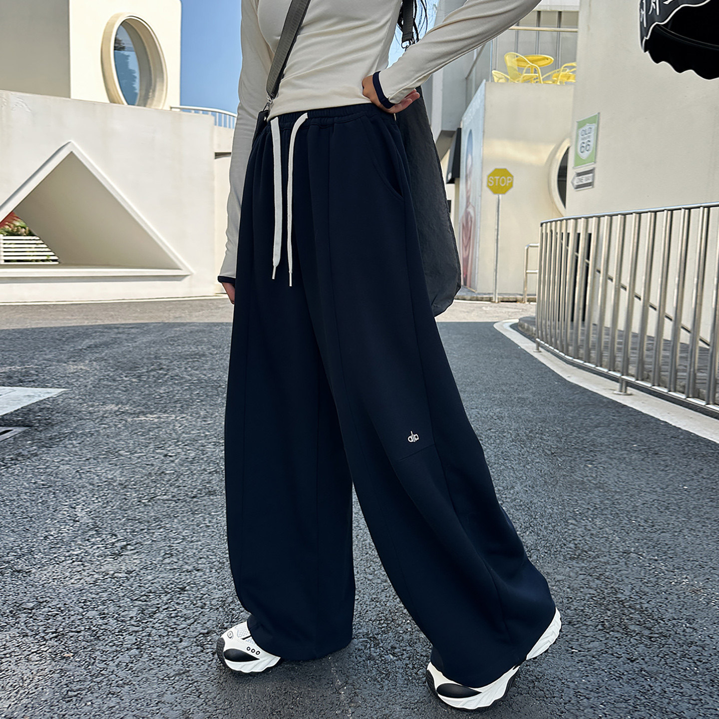 女大童卫裤2026春秋新款休闲裤初高中学生直筒裤运动裤针织裤子