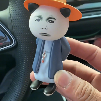 沙雕动画虾仁手办潮玩追剧汽车中控台车载桌面动漫同款电动车摆件
