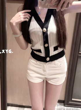 LXYG2025夏气质镂空金属扣撞色小香风针织挂脖背心女显瘦百搭上衣