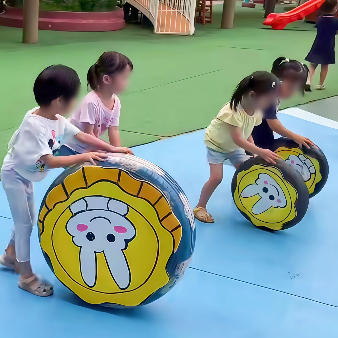 幼儿园中秋节翻滚月饼游戏布置道具月饼KT板游园会活动商场比赛