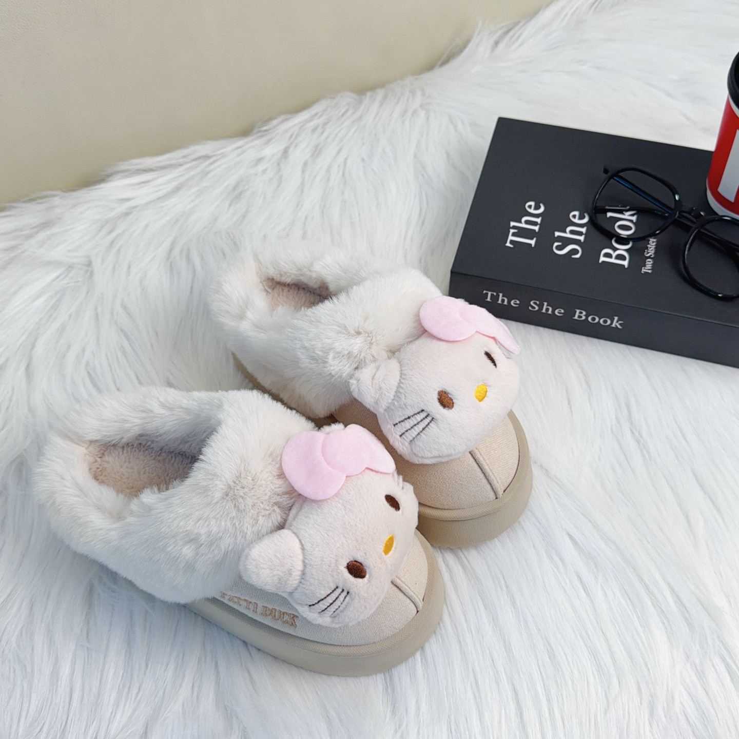 kitty毛毛拖鞋女外穿2025冬可爱卡通居家棉拖加厚加绒雪地靴半拖