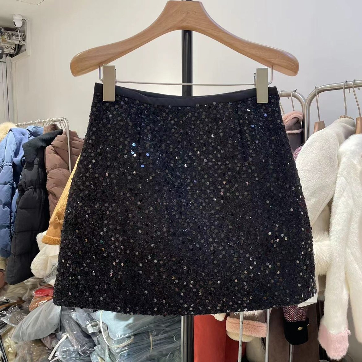 现货高级感半身裙女2023冬新款美式复古小个子亮片辣妹短裙包臀裙