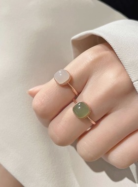 S925纯银和田玉小方糖戒指女白玉玉石指环轻奢小众2026年新款爆款
