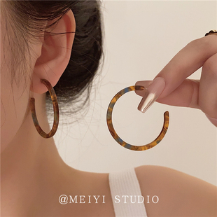 摩卡魅影 耳环 轻奢高级感简约醋酸彩色耳圈 百搭港风复古百搭新品