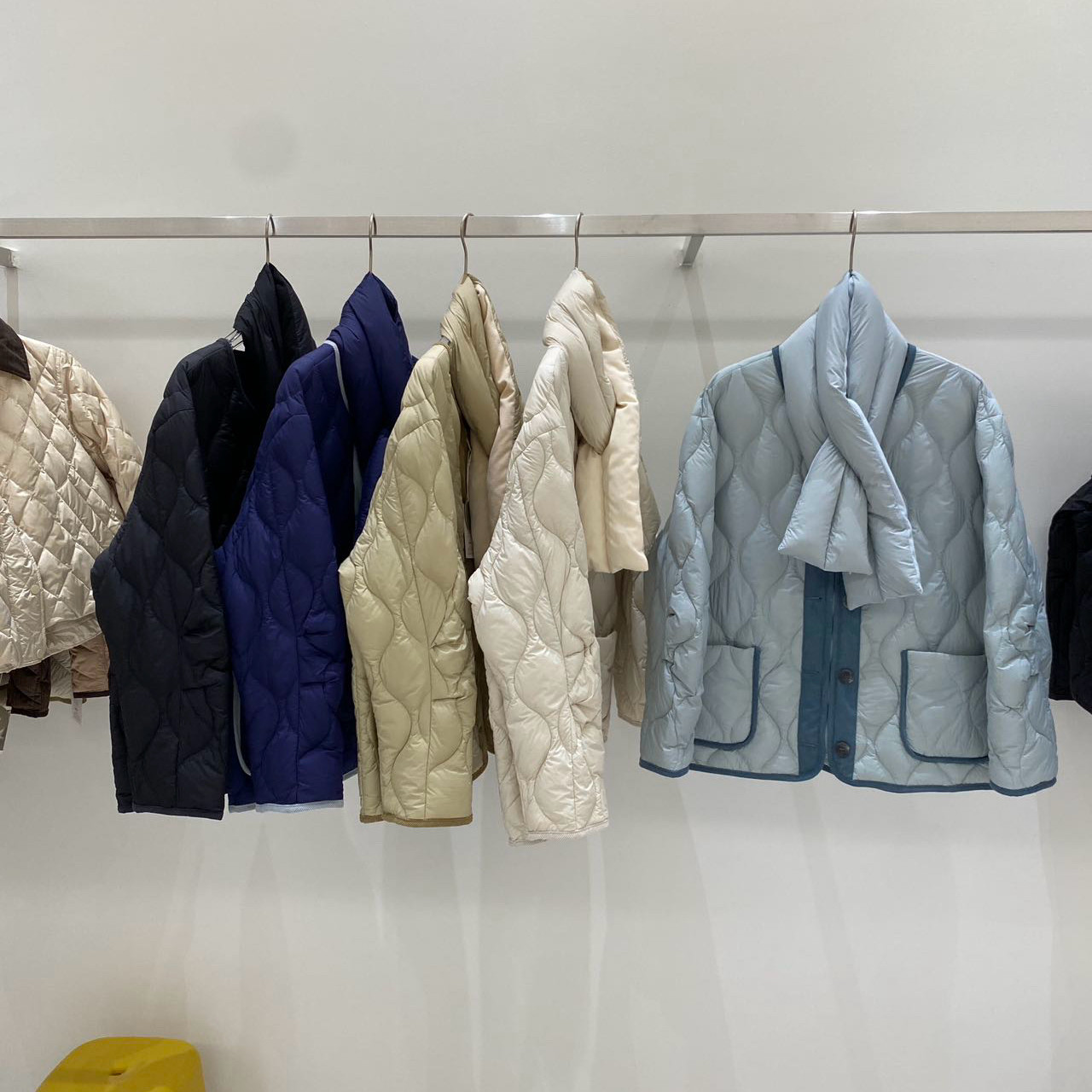 2026冬季新款韩版菱形格羽绒服女宽松轻薄款圆领90白鸭绒保暖外套