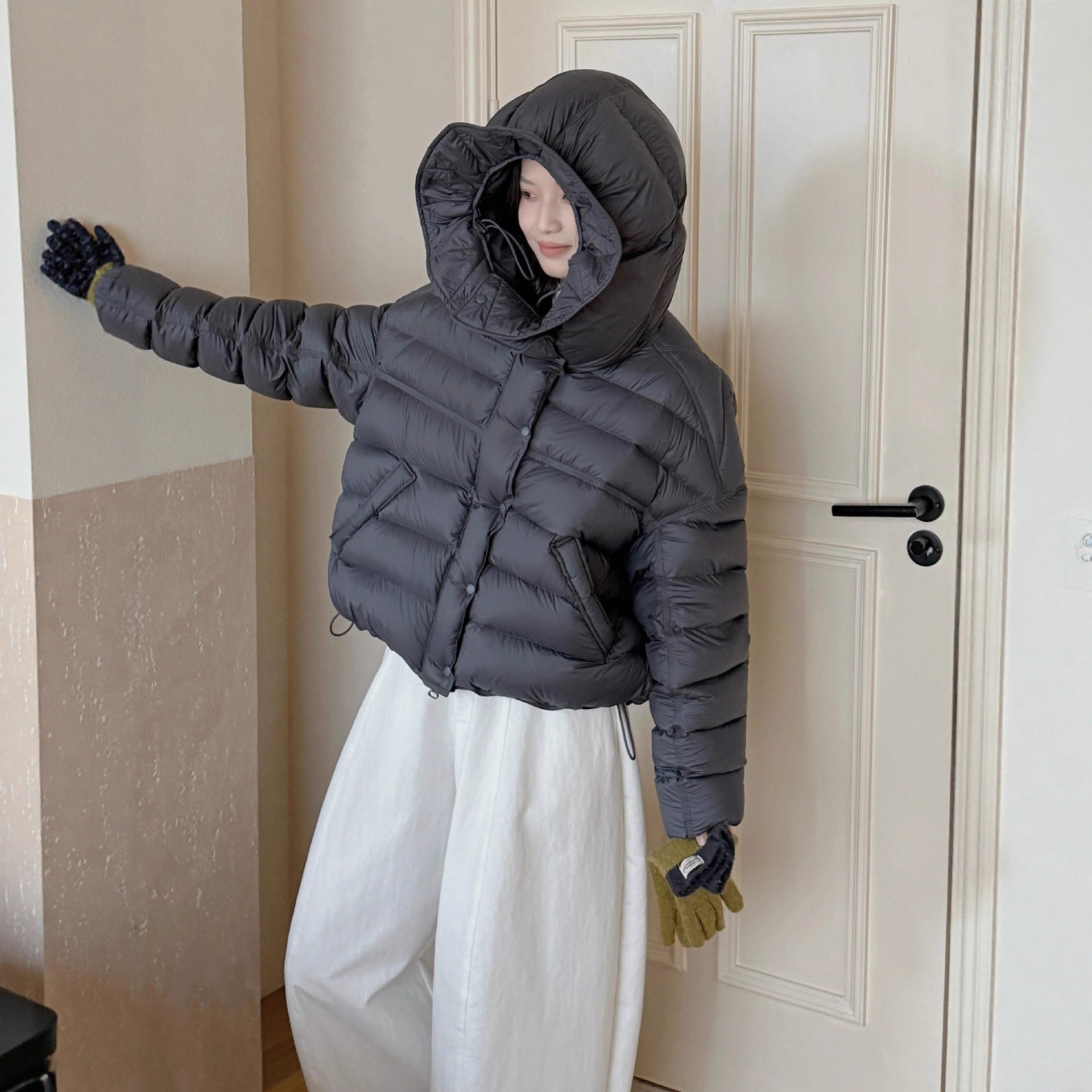 豌豆射手2025年新款羽绒服女短款加厚小众设计感秋冬季面包服韩版