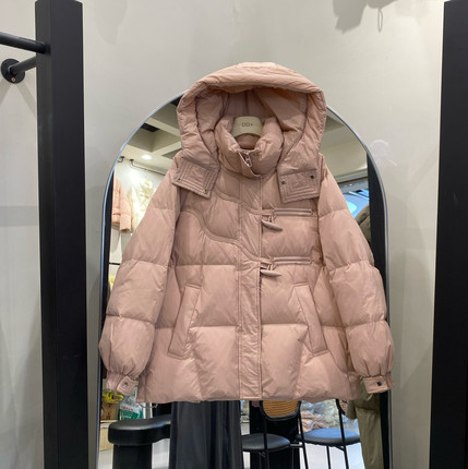 2024年牛角扣冬季新款羽绒服女短款连帽加厚保暖白鸭绒面包服外套