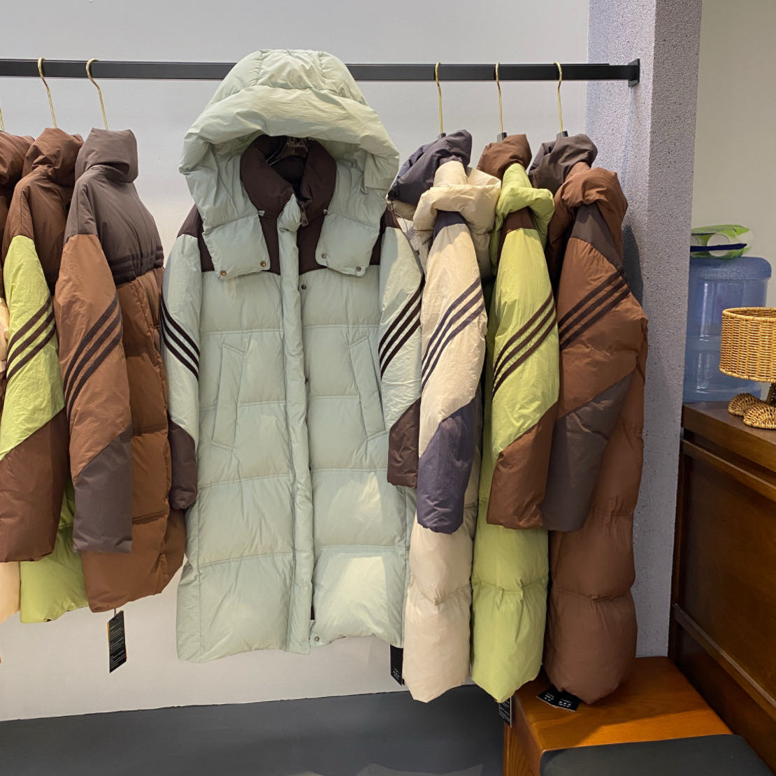 巨好看的羽绒服女中长款2026新款冬季加厚拼接撞色面包服外套学生