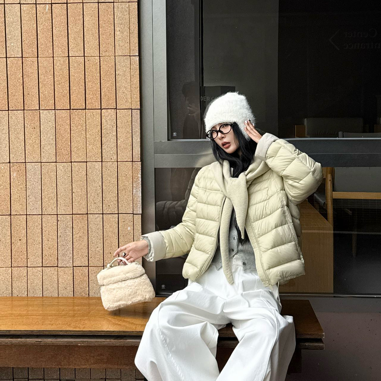 韩系短款轻薄羽绒服女装带围巾披肩90绒宽松显瘦秋冬百搭圆领外套