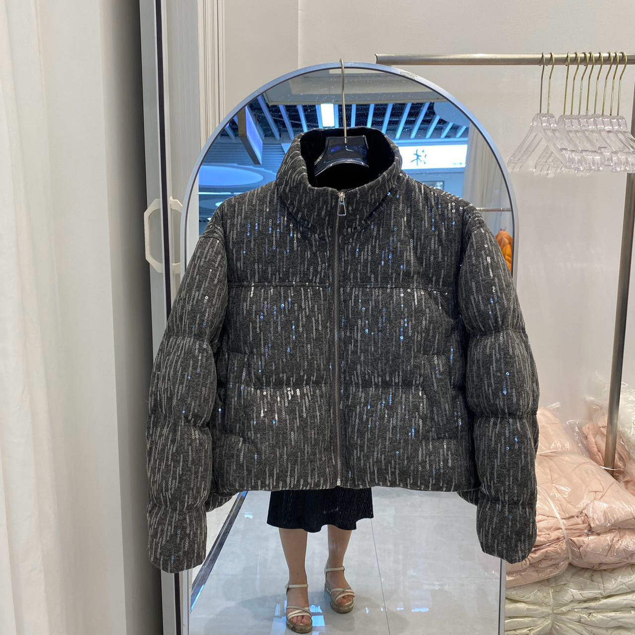 2026冬季新款炸街闪亮珠片面料立领保暖面包服棉服棉衣女