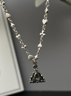 925炫彩三角复古吊坠爱心扑克牌项链潮男女百搭毛衣链配饰